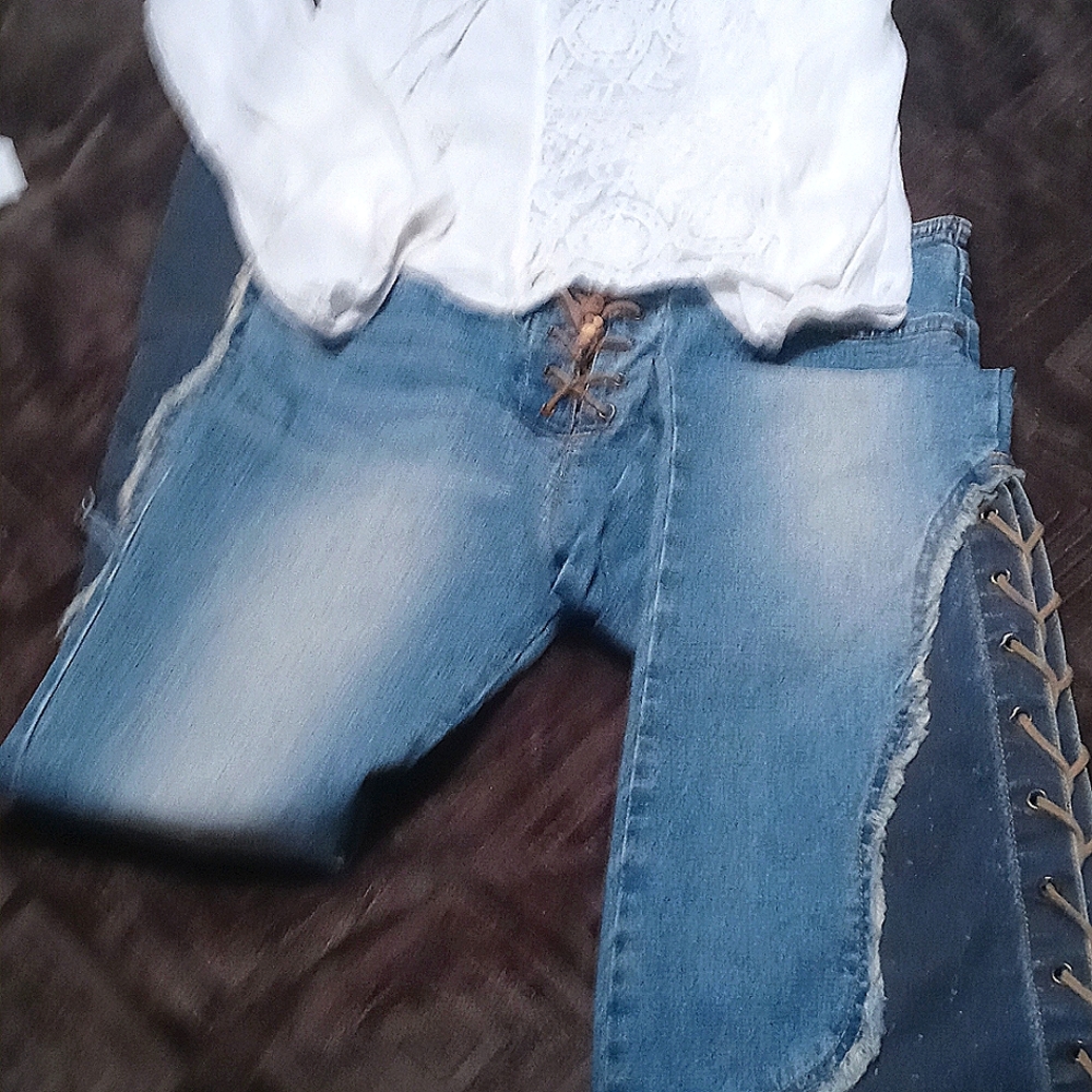 Mudd lace flair bottom jeans